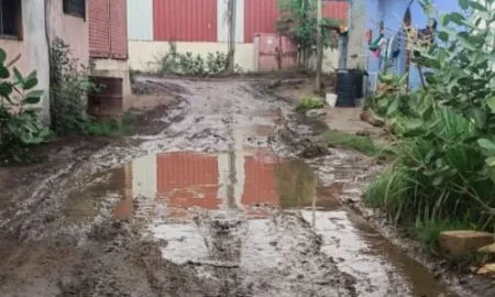 शिरोलीतील मिनी औद्योगिक वसाहतीतील रस्ता बनला डर्क ट्रॅक, उद्योजक व वाहनधारक त्रस्त Shiroli dark track