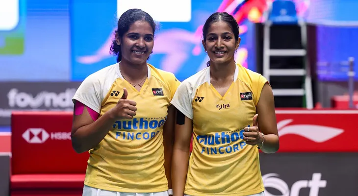 सिंगापूर ओपन बॅडमिंटनमध्ये त्रीसा-गायत्री सेमीफायनलमध्ये Trisa-Gayatri in semifinals at Singapore Open Badminton