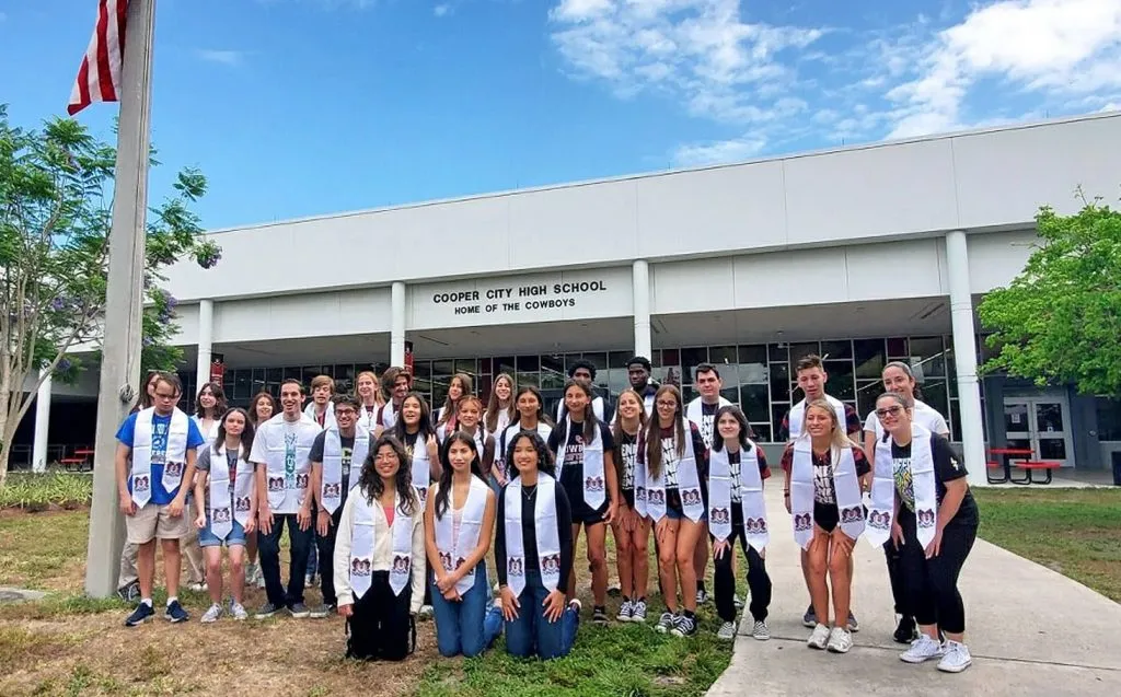 Fourteen twins, one mole!