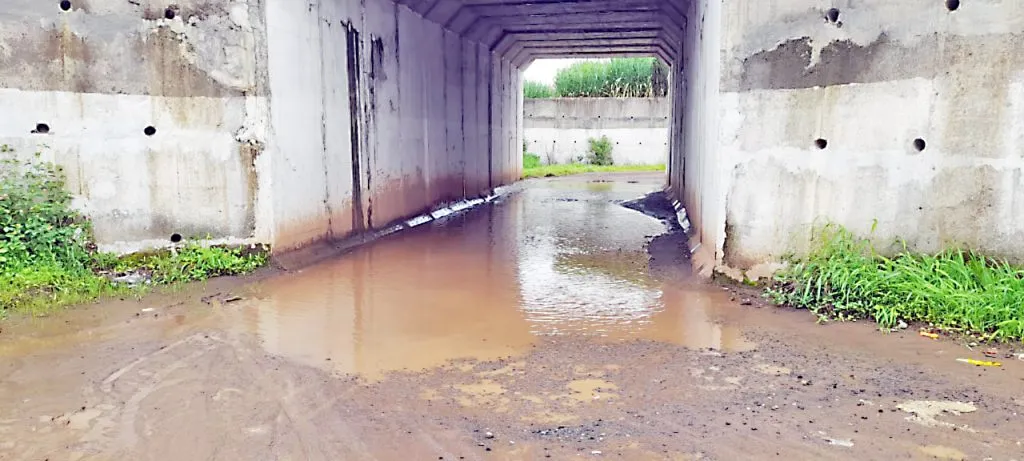 Danger to motorists due to water pooling under the bridge near Desur railway gate