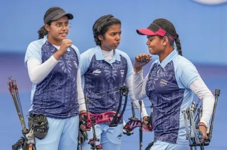 वर्ल्डकपमध्ये महिला तिरंदाजांची गोल्डन हॅट्रिक Golden hat-trick of women's archers in World Cup