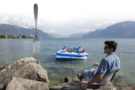 An 8 meter fork is planted in the lake