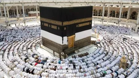 हजसाठी गेलेल्या ५५० भाविकांचा मक्केमध्ये उष्माघाताने मृत्यू More than 550 Hajj pilgrims die in Mecca, temperatures exceed 50 degrees