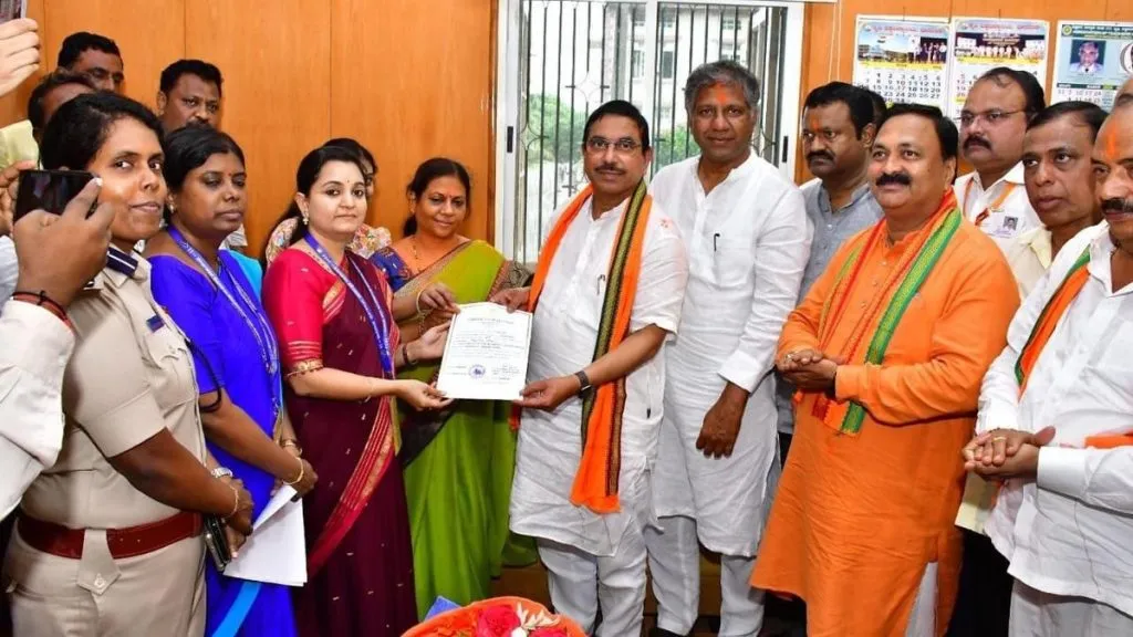 धारवाडमध्ये प्रल्हाद जोशी सलग पाचव्यांदा विजयी Prahlad Joshi won for the fifth consecutive time in Dharwad