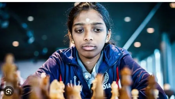 Vaishali - Lee clash in the fifth round