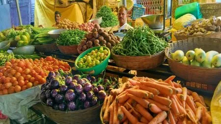 भाज्यांचे दर कडाडले ; सर्वसामान्यांच्या खिशाला कात्री