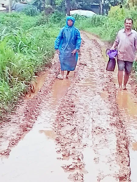 Muddy roads in Uchgaon Shetwadi due to heavy rains