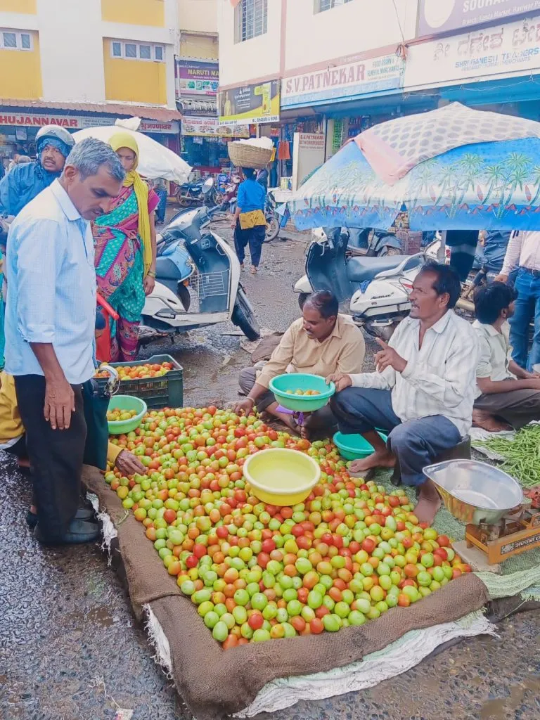 The price of tomatoes reached 100