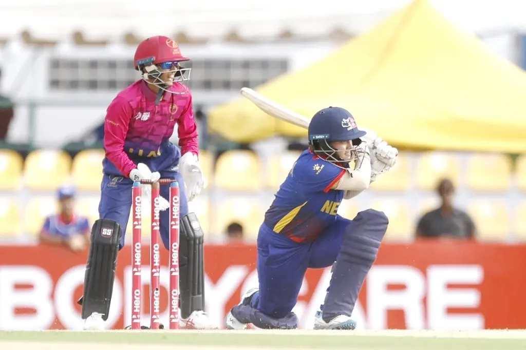 युएईला हरवून नेपाळची विजयी सलामी Nepal's winning debut after defeating UAE