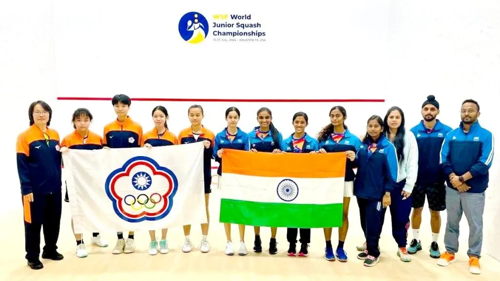 Victory salute of Indian squash players