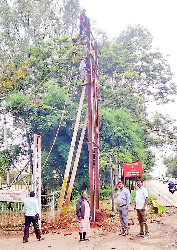 Due to falling branches of trees, power supply was suspended for 10 hours in Club Road area