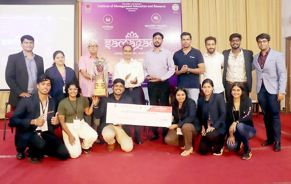 अभ्यासाबरोबरच सांस्कृतिक कार्यक्रमही महत्त्वाचे Along with studies, cultural programs are also important