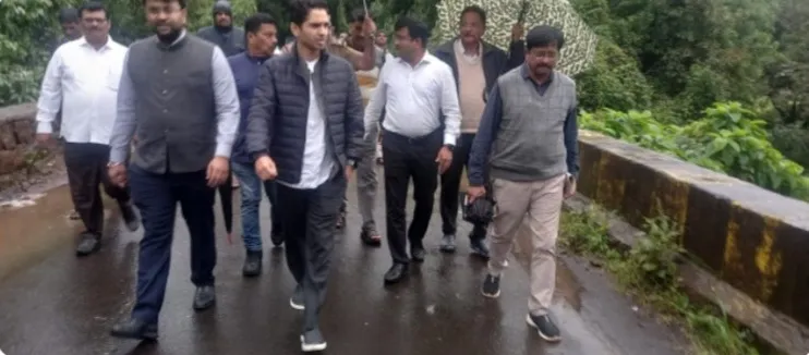 Time restriction for heavy vehicles on Khanapur-Jamboti route