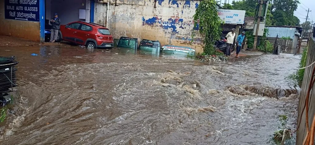 Heavy rains continue on Monday once again in Belgaum city