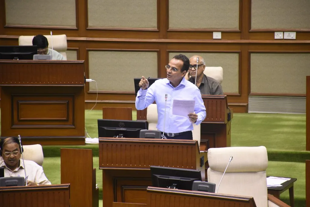 खासगी आस्थापनांमध्ये नोकऱ्यांसाठी आरक्षण अशक्य Reservation impossible for jobs in private establishments