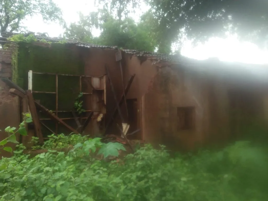 House collapse in Hunchenhatty