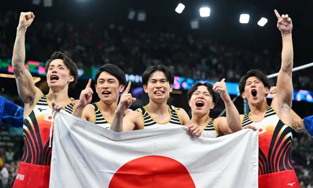 Gold for Japan in gymnastics