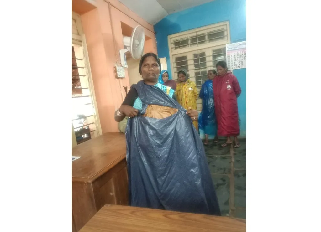 दर्जाहिन रेनकोट प्रकरणाची होणार चौकशी An inquiry will be held in the substandard raincoat case