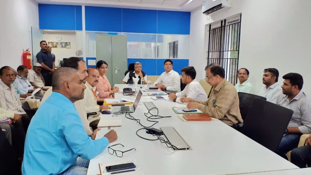 Supply clean water to the city