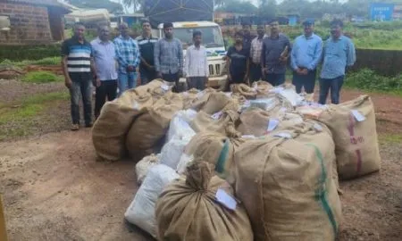 निवळीत कारसह 15 लाखांचा गुटखा जप्त! तिघांविरोधात ग्रामीण पोलीस ठाण्यात गुन्हा दाखल