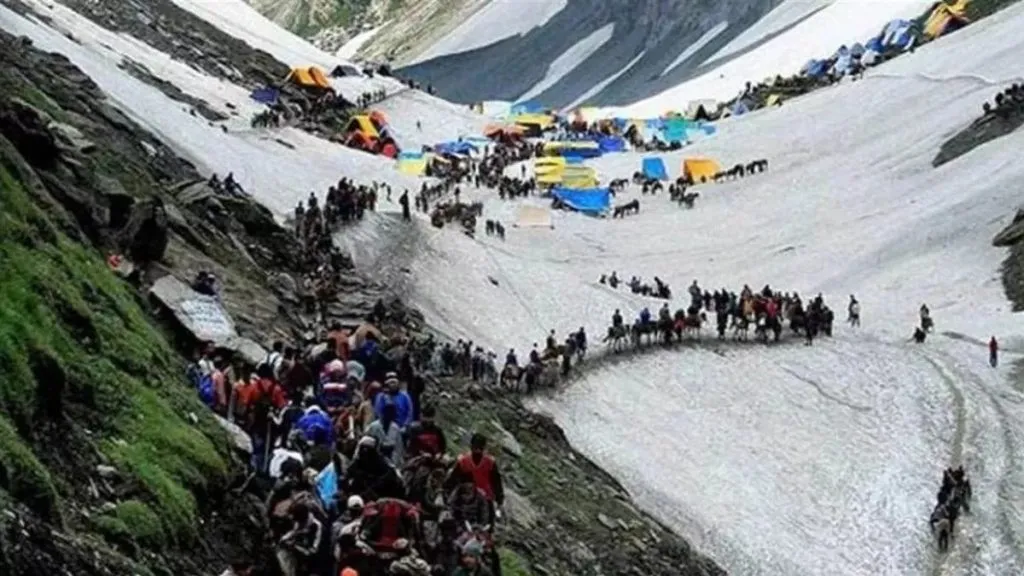 मुसळधार पावसामुळे अमरनाथ यात्रेला ब्रेक Amarnath Yatra breaks due to heavy rains
