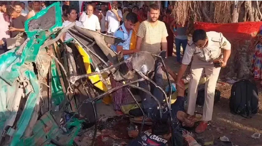 बिहारमध्ये रिक्षा-कार धडकेत 5 ठार 5 killed in auto-rickshaw collision in Bihar