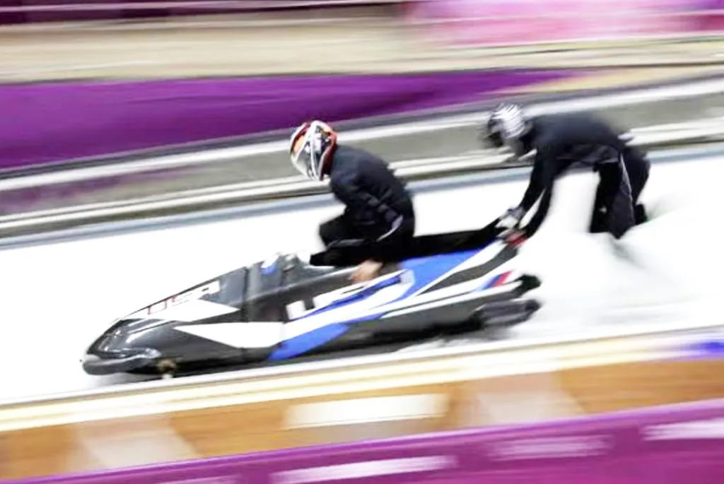 खेळ जुनाच ओळख नवी ! बॉबस्ले Game old identity new! Bobsleigh