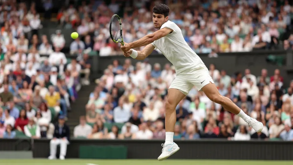 अल्कारेझ, गॉफ चौथ्या फेरीत दाखल Alcarez, Goff entered the fourth round