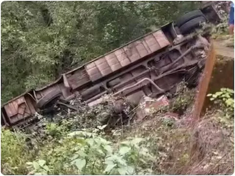 Two killed in luxury bus accident in Gujarat