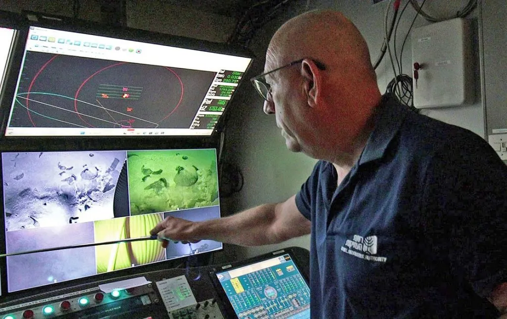 इस्रायलनजीक सापडले ‘सर्वात जुने’ जहाज 'Oldest' ship found near Israel