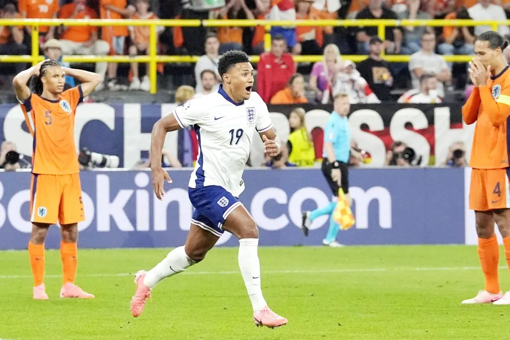 इंग्लंड ‘युरो’च्या अंतिम फेरीत, आता स्पेनशी मुकाबला England in the final round of 'Euro', now against Spain