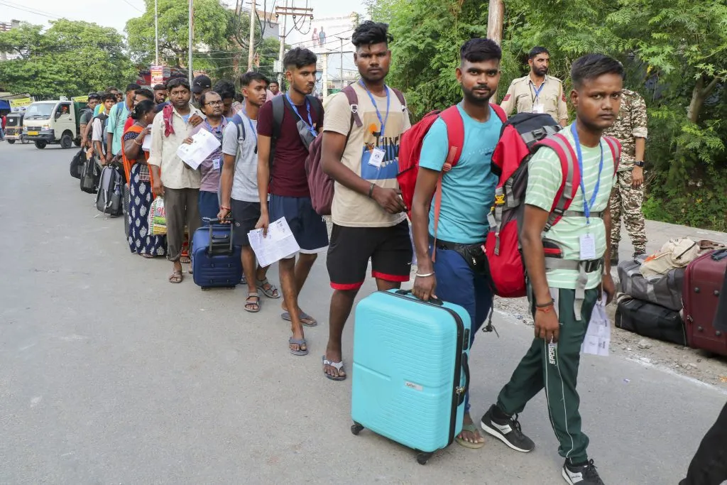 14th batch of Amarnath pilgrims left