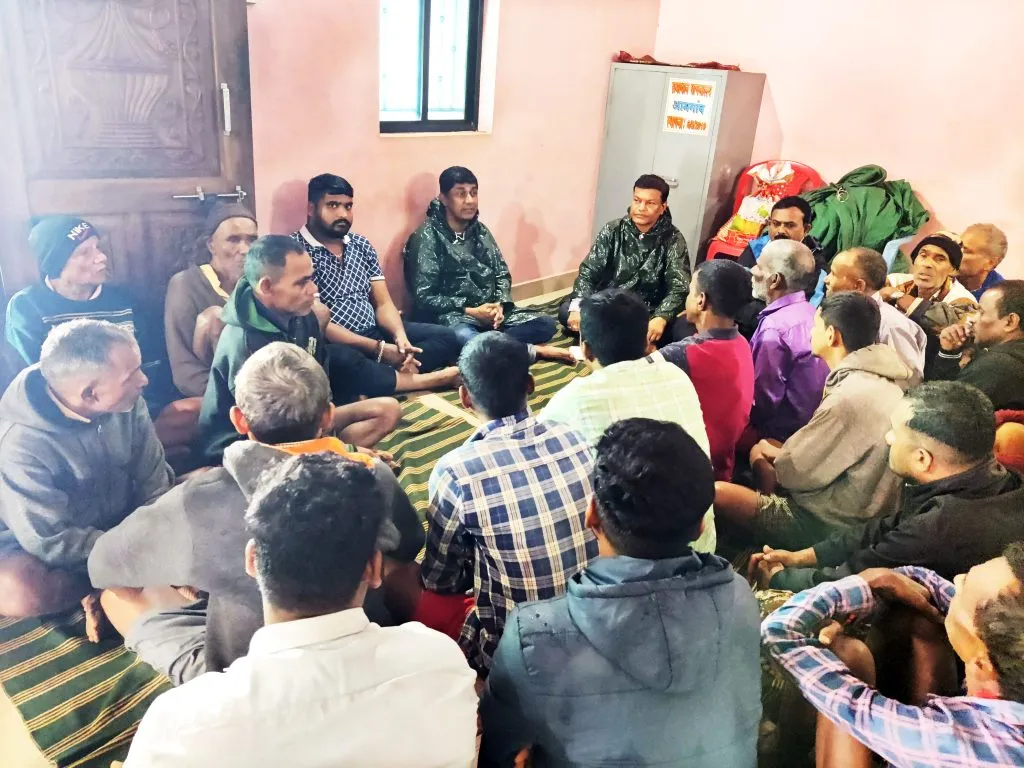 The decision of the villagers to migrate