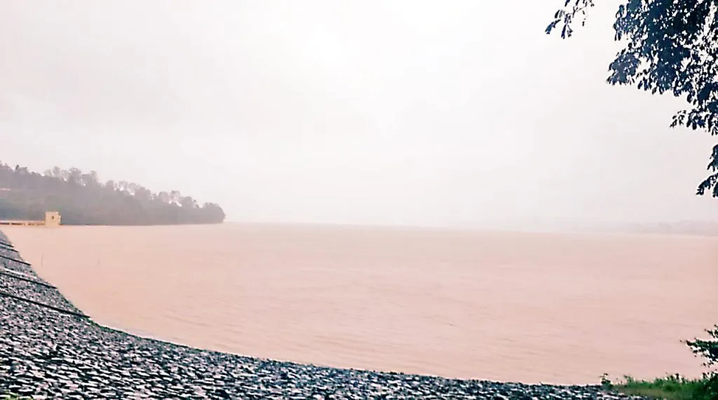 राकसकोप जलाशयाची पाणीपातळी स्थिर Rakskop Reservoir water level stable