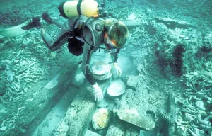 Ming dynasty treasure found at sea