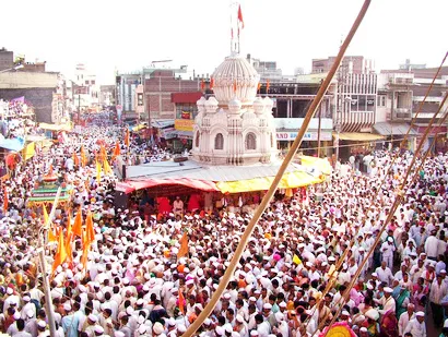 खानापूर तालुक्यातील हजारो वारकरी पंढरपुरात दाखल Thousands of warkaris from Khanapur taluka entered Pandharpur