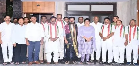 6 BRS MLAs join Congress