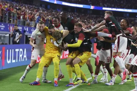 Canada beats Venezuela in semifinals