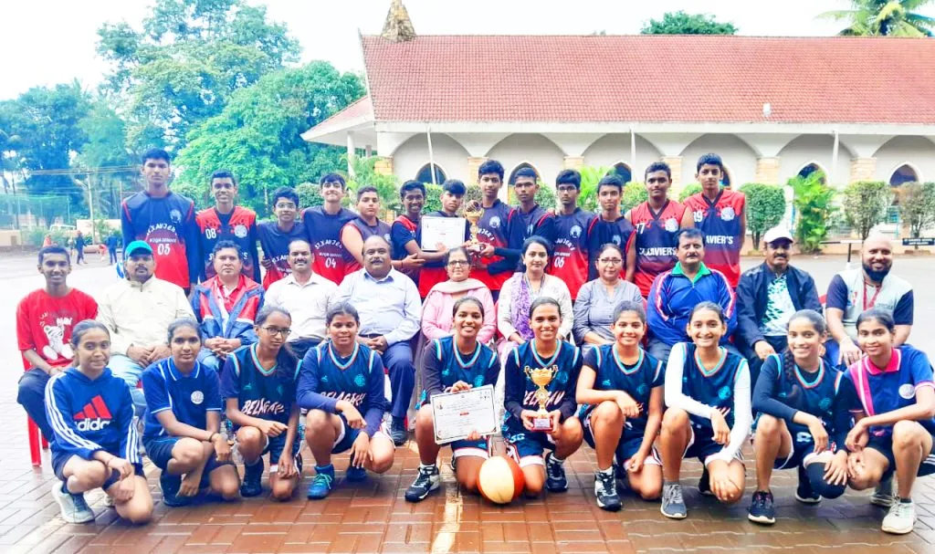 St. Xavier's, St. Joseph's basketball tournament winners