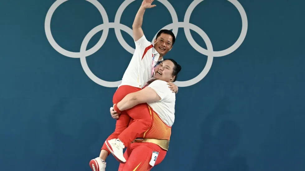 China's Wenwen wins women's weightlifting gold