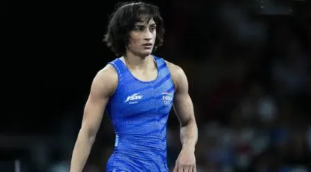 विनेश फोगाटचे अपात्रतेविरुद्धचे अपील फेटाळले