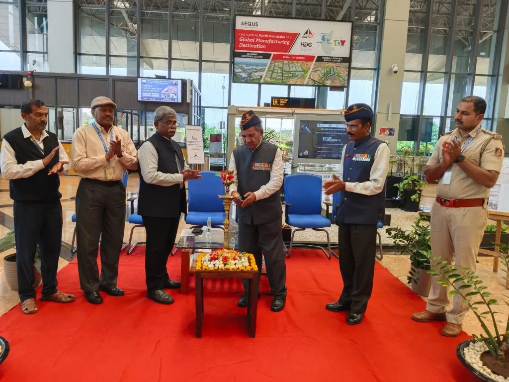 बेळगाव विमानतळावर चित्रप्रदर्शन Exhibition at Belgaum Airport