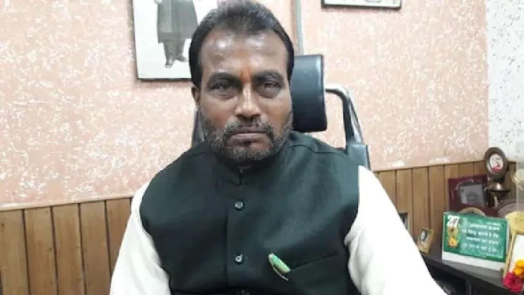 Former Bihar minister shyam Rajak quits RJD