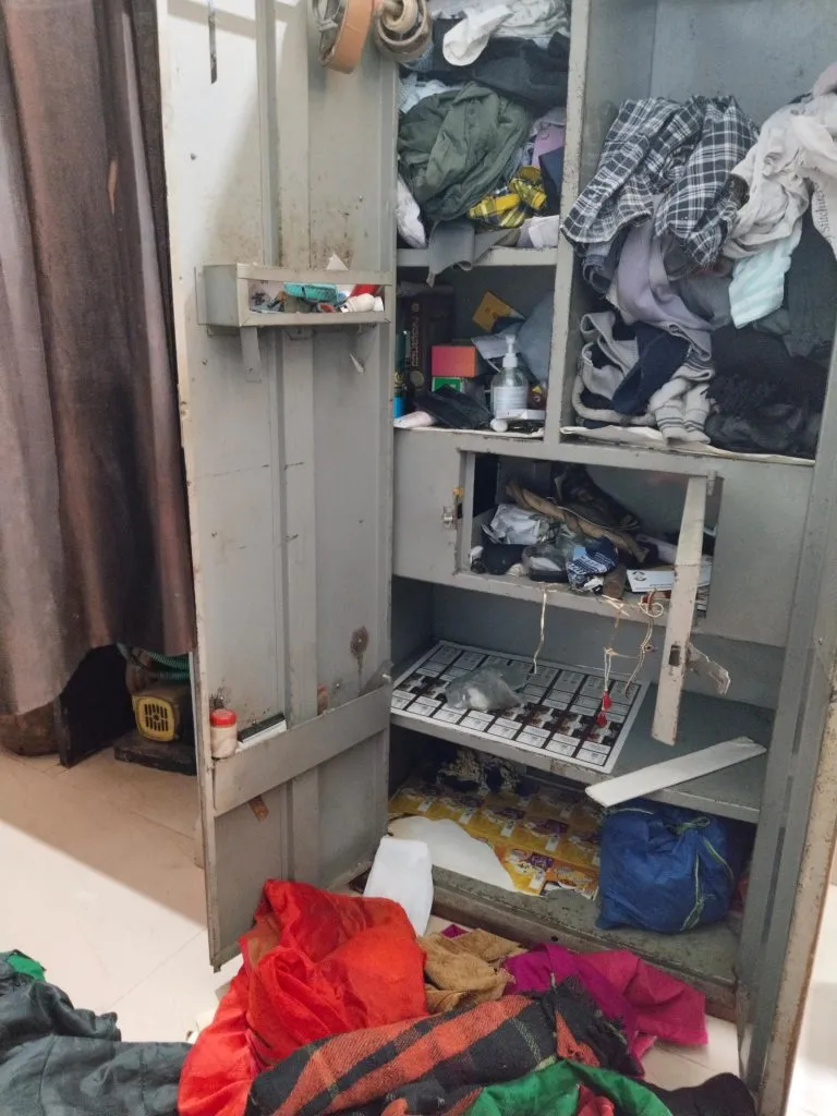 Two houses in Bhovi Galli were broken and extended instead