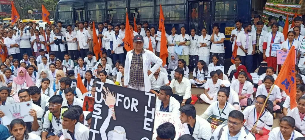 Doctor's Elgar protesting the Kolkata incident