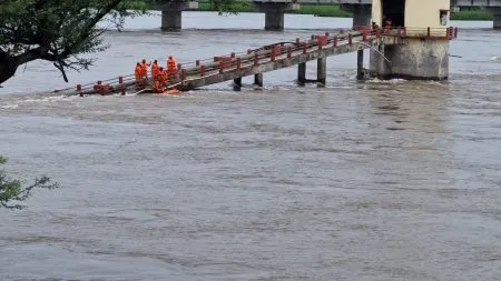 NDRF's boat capsized in Kudchi