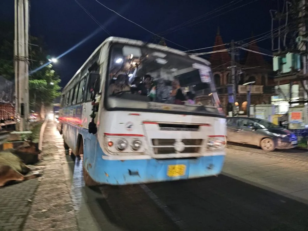 Bus service with headlights off
