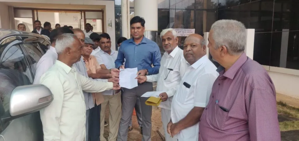 Solve the problems behind 'that' hotel on Kanburgi Road