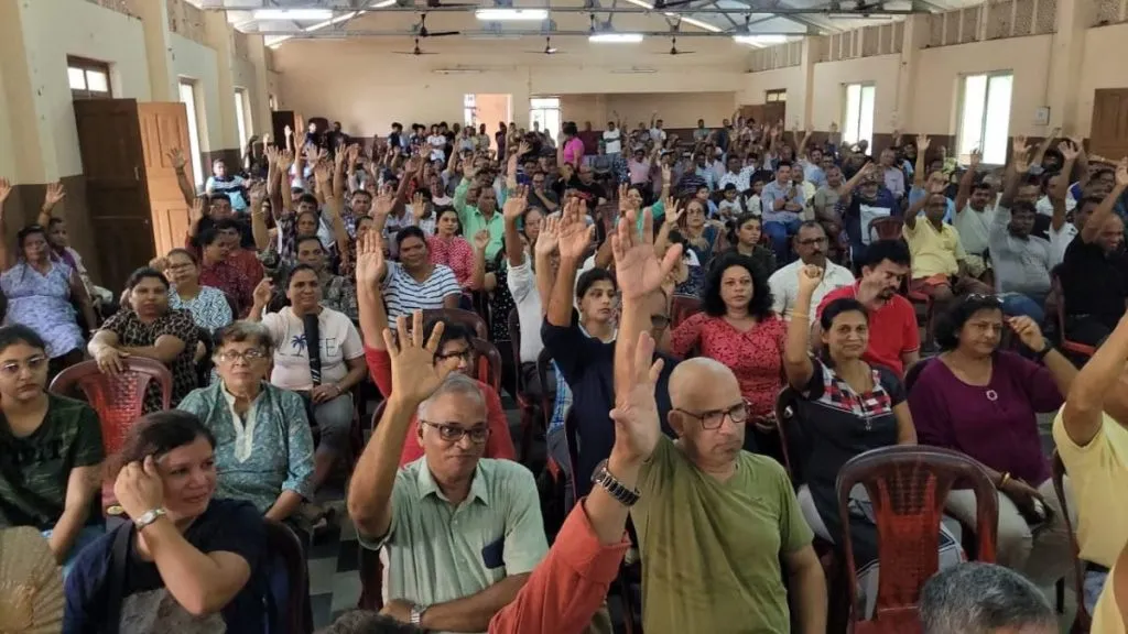 Opposite to 'Sunburn'