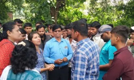 कपाळावरील टिळ्याला प्राध्यापिकेचा आक्षेप ! साताऱ्यातील प्रकार; संतापापुढे निर्णय घेतला मागे